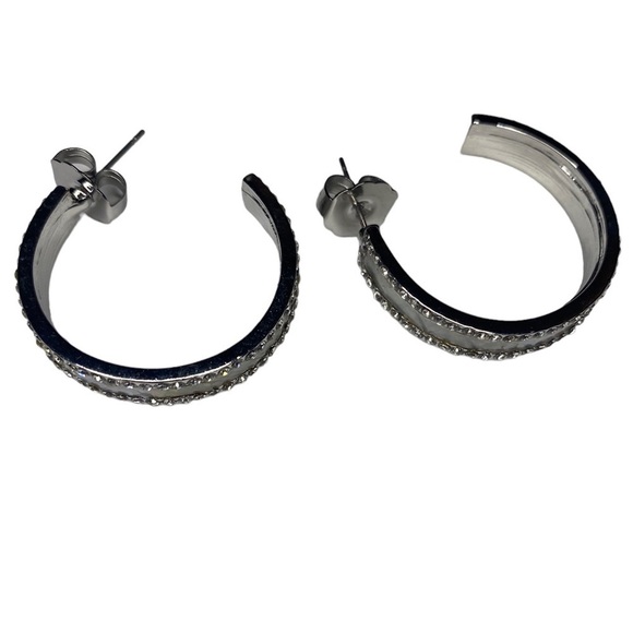 White Shell white Austrian crystal hoop earrings - Picture 8 of 11